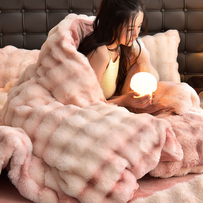 2023 Hot Rabbit Hair 4-Piece Set in Rabbit Velvet Milk Velvet voor eenmalig thuis