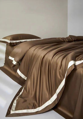 Elegant trouwpakket met vier stukken 400TC beddengoed met dekbed en dekbed