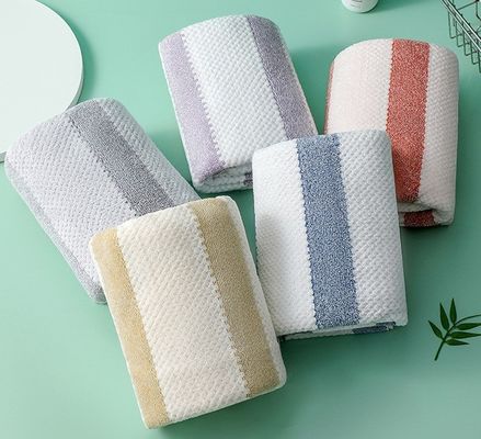 Luxe badhanddoek set met multi-purpose reiniging microfiber doek en geïmporteerde onderdelen