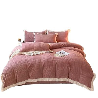 Kwaliteit A Stripes Vier stukken set in solide kleur melk fluweel en Franse fluweel voor baby