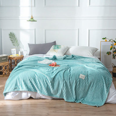 All-Season Green Coral Fleece Throw Blanket voor kantoor dutje Ja Gepersonaliseerde solide kleur