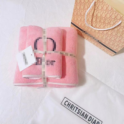 Zacht, comfortabel gebreide katoenen handdoeken cadeau set voor badkamer rechthoekig en stijlvol