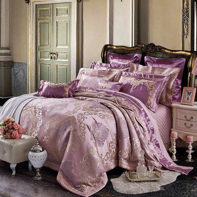 Voeg een vleugje luxe toe aan uw hotel met deze duurzame Europese Jacquard Set