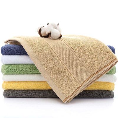 Ervaar ongeëvenaard comfort met onze zachte en absorberende 100% katoenen badhanddoek set