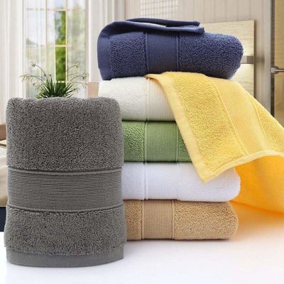 Ervaar ongeëvenaard comfort met onze zachte en absorberende 100% katoenen badhanddoek set