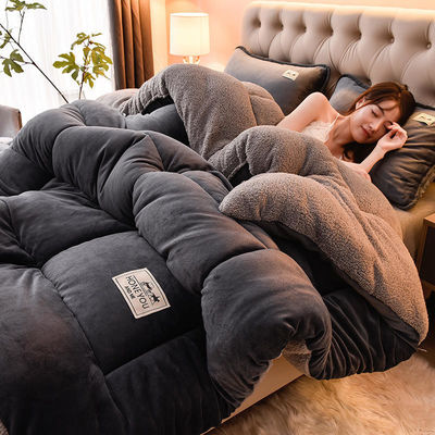 Hotel Bed Queen Size Microfiber Quilt met aangepast ontwerp en afgedrukt patroon