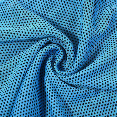 Niet-geweven dubbele lagen polyester snel droog sportkoel handdoek voor onmiddellijke verfrissing