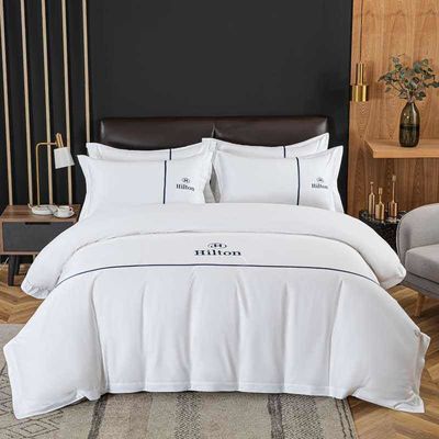 300TC Satin Wit King Size Hotel dekbed dekbed Plat plaat set met solide patroon